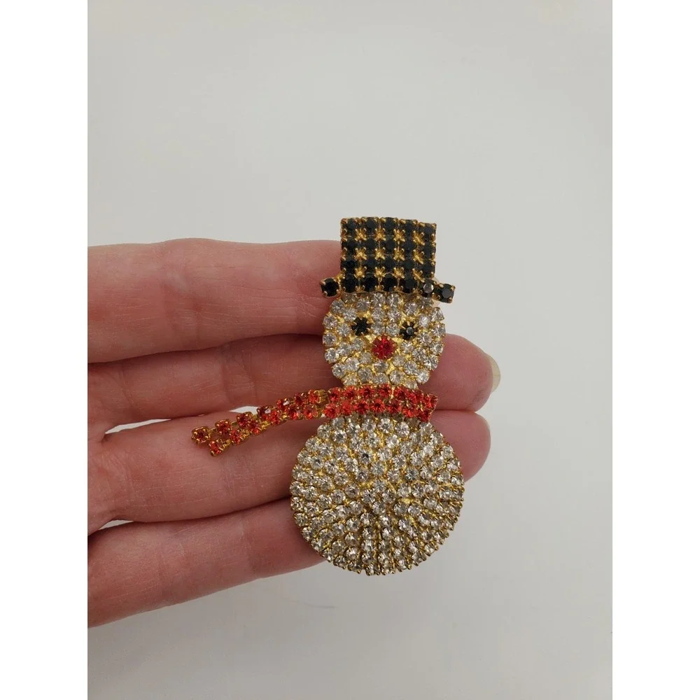 Vtg High End Rhinestone Ice Snowman w Moving Red Scarf Xmas Brooch Pin